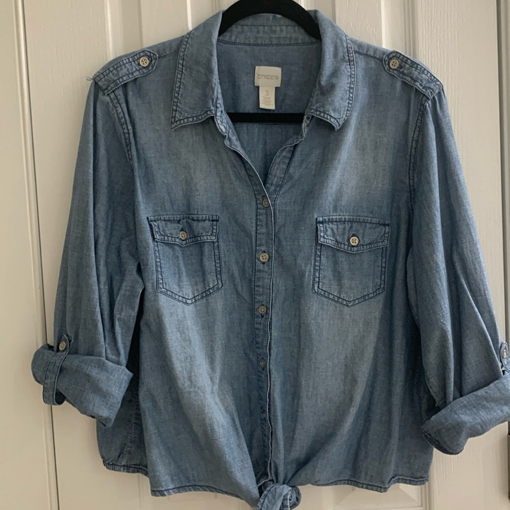 Chicos size 3 (XL) chambray tie front blouse